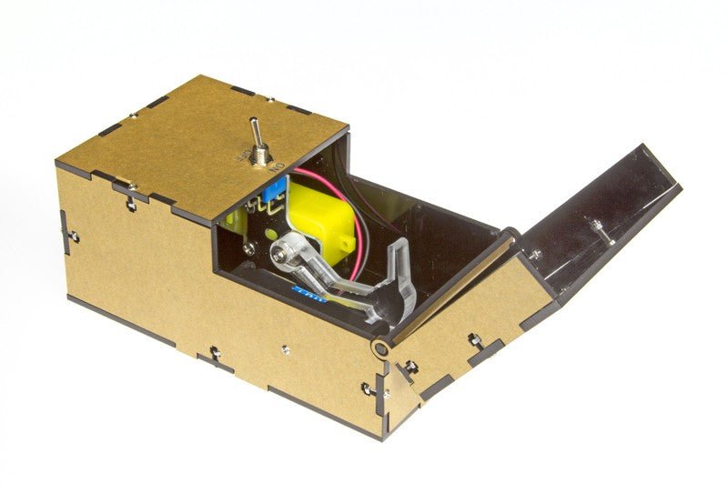 Useless Box – Elektor